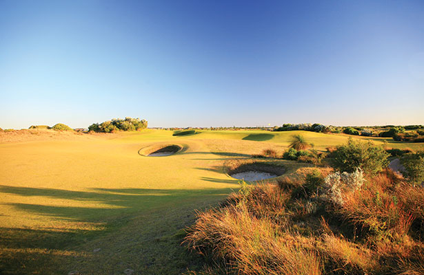The design consultation from 1991 British Open champion Ian Baker-Finch is evident in the minimalist approach to bunkering. “They are as bunkers were originally intended for golf – as hazards carved by nature. The ground around the bunker gathers the ball into the trap,” says Baker-Finch.