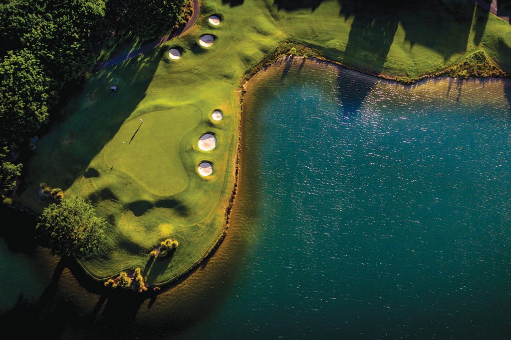 Golf along the Pacific Highway