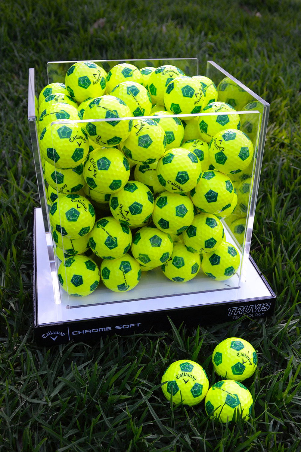 Coloured_Golf_Balls_02 Australian Golf Digest