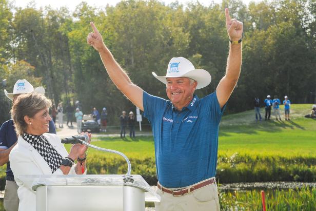 This golf cult hero's first PGA Tour Champions win has the weirdest ...