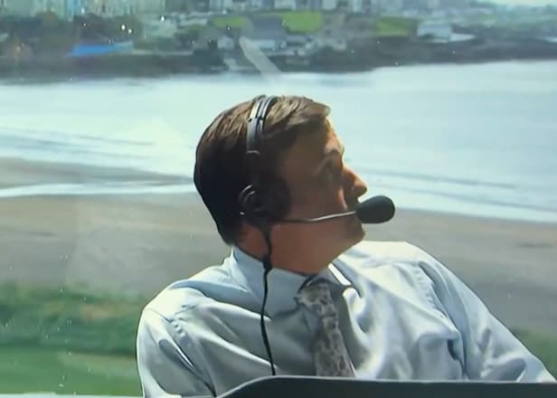 British Open 2025: There was a bat (!) in the NBC booth and Kevin Kisner reacted exactly how we all would