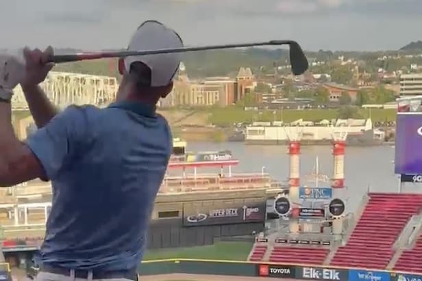 Dad dunks ace of the year at Upper Deck Golf stadium, wins $5K PXG club set